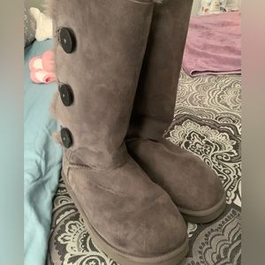 UGG grey Woman's Comfort  Fur Lined Preowned Boots in Size 10